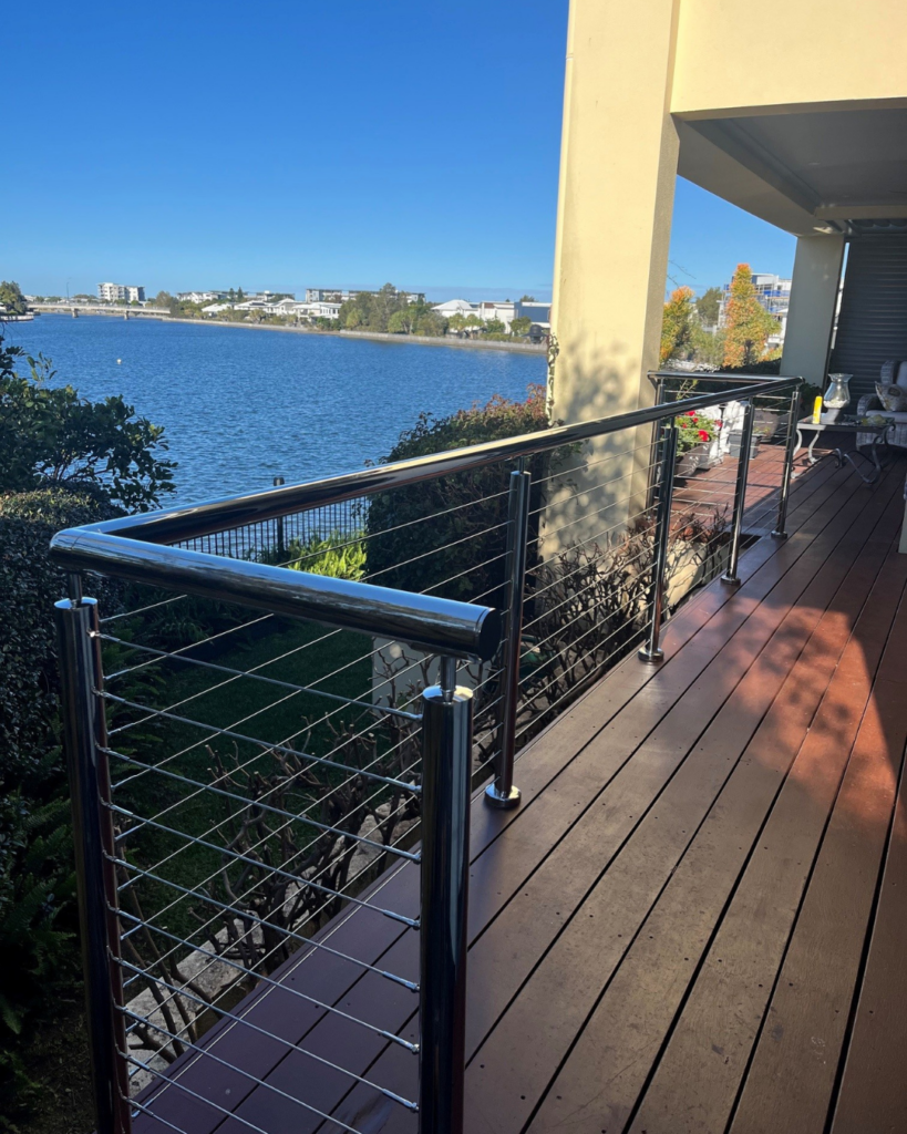 Econ Round Post – Balustrade